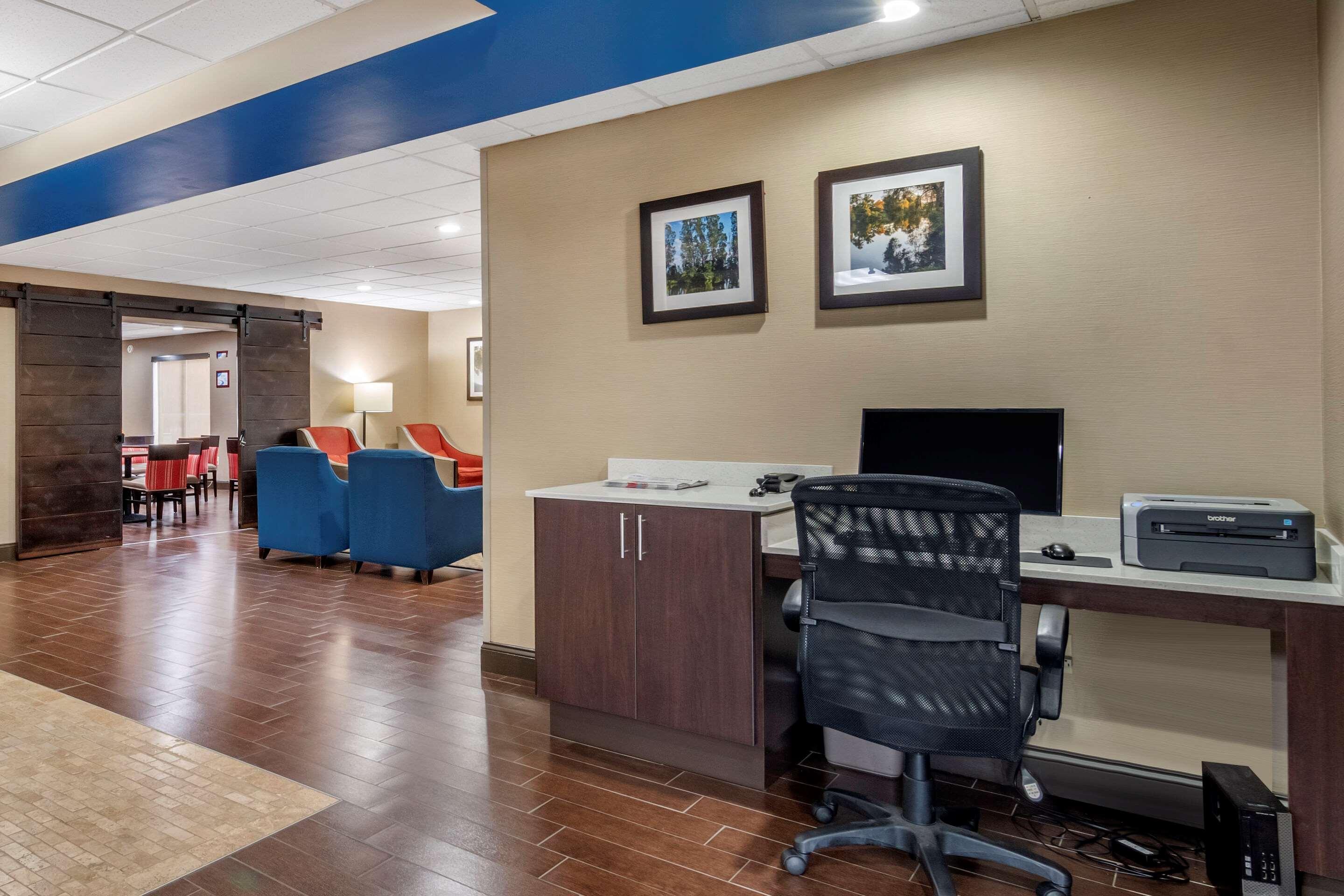 Comfort Inn & Suites Oxford South Εξωτερικό φωτογραφία